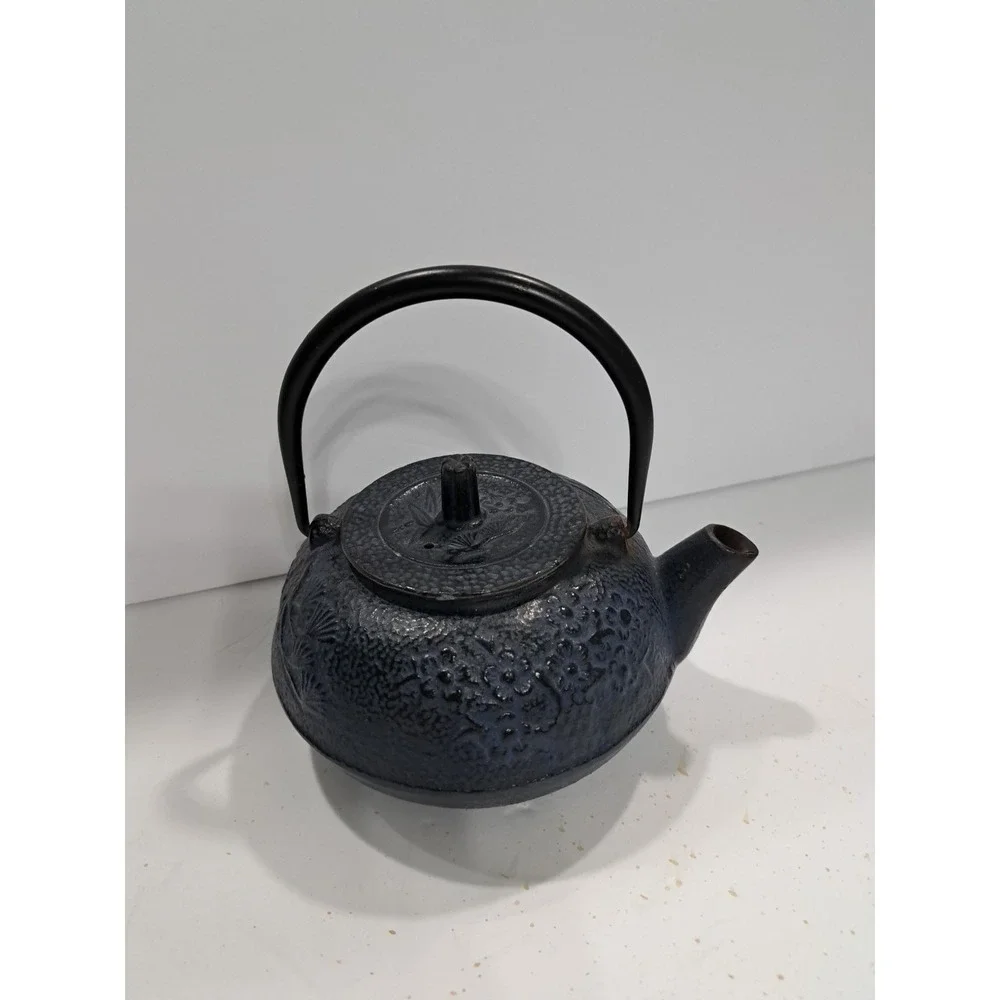Vintage Small Japanese Cast Iron Kettle Tree Designs‎ Teapot W/ Infuser Unsigned